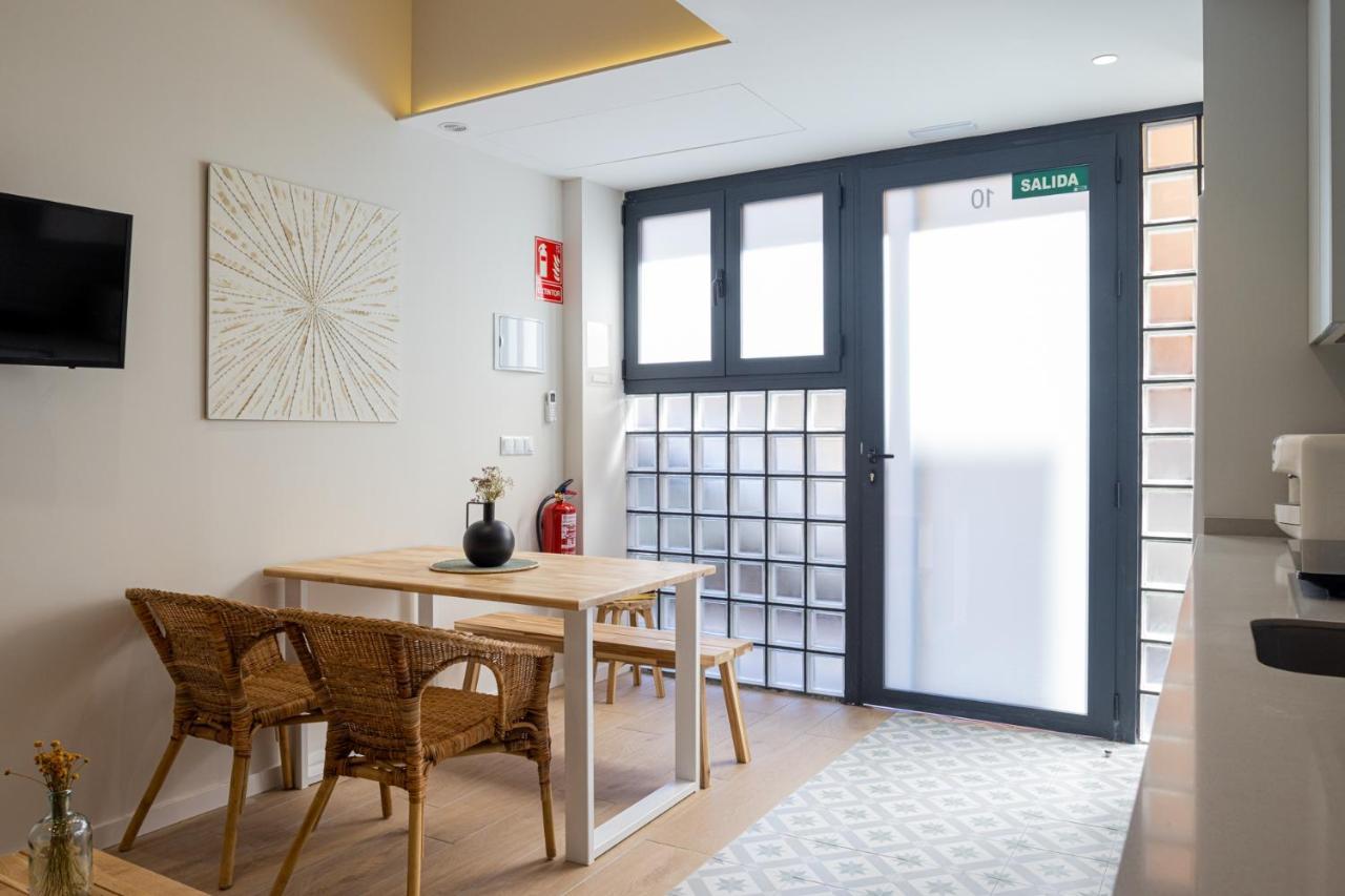 Florit Flats - The Serreria Rooms Valencia Exterior photo